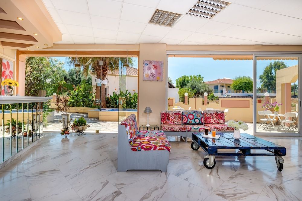 Louladakis Apartments 3