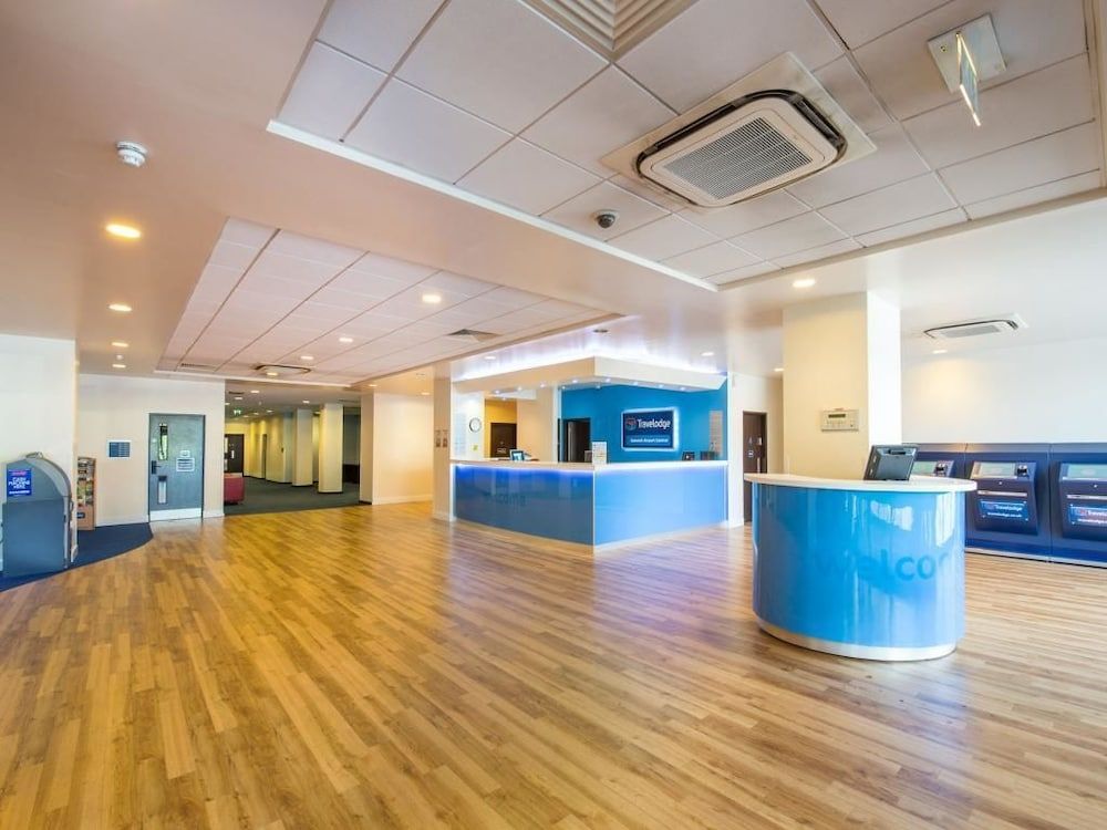 Travelodge Gatwick Airport Central 2