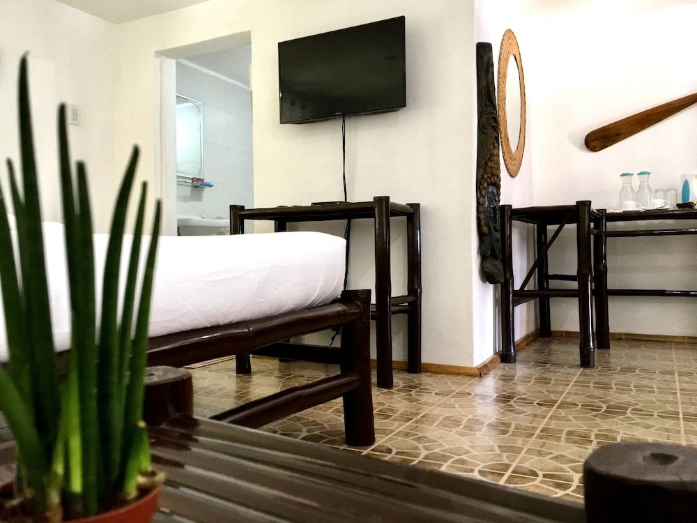 Cove Paradise Beach & Dive Resort 3 Cove Paradise Beach & Dive Resort 3