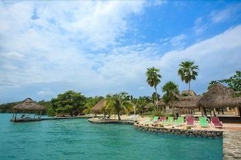 Bacalar Lagoon Resort
