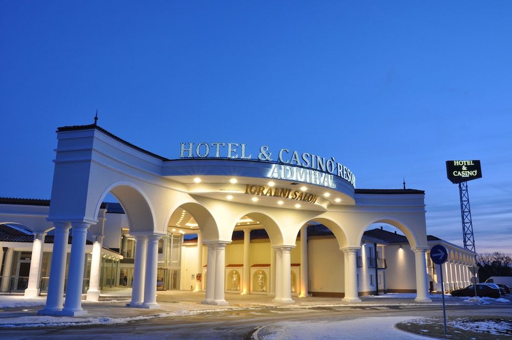 Hotel & Casinò Resort Admiral 3 estrelas em Kozina