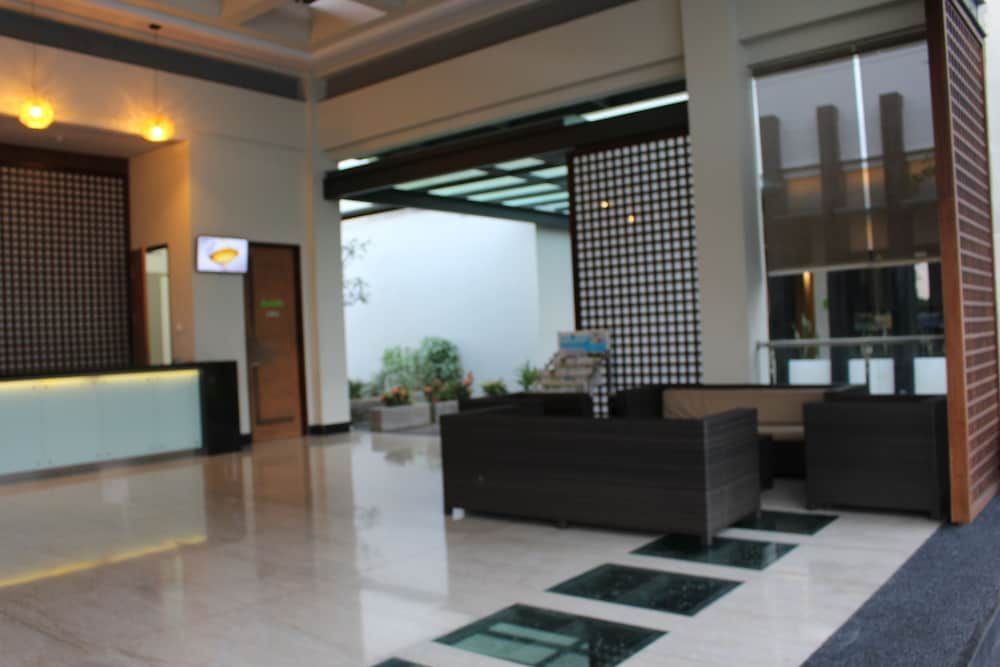 ILLIRA Lite Praya Lombok 2