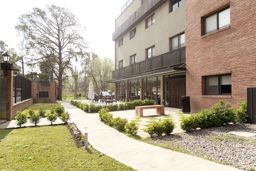 Casa Campus Pilar Suites