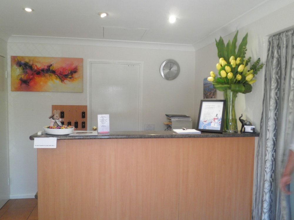 Poets Recall Motel 3