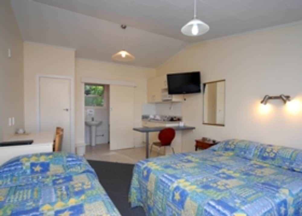 Frimley Lodge Motel 2