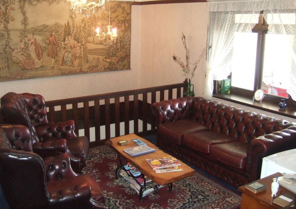 Colonial Accommodation @ Undine 2