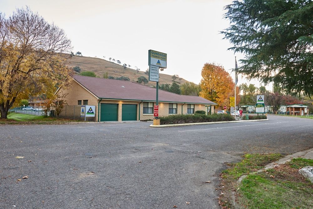 Gundagai Cabins & Tourist Park 2