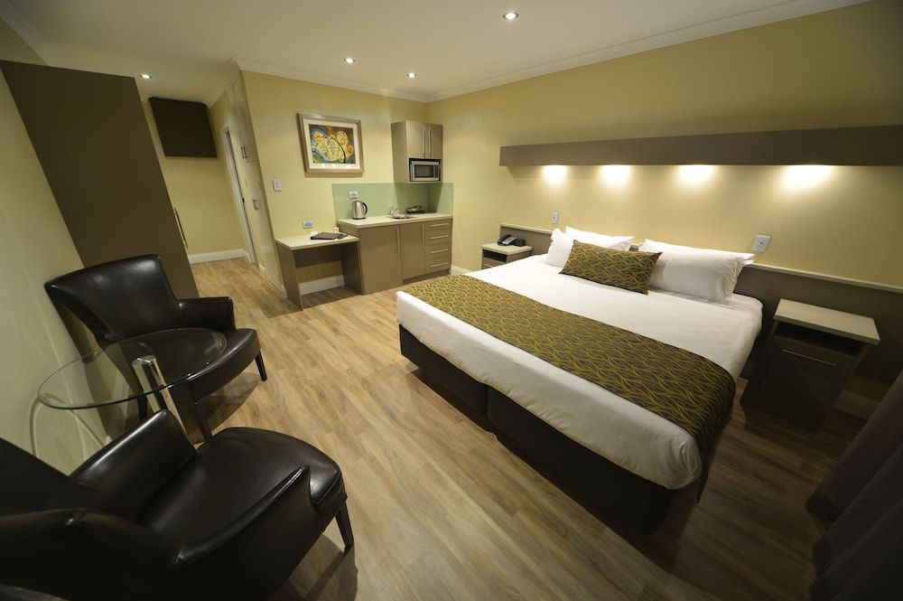 Bentley Motel 3
