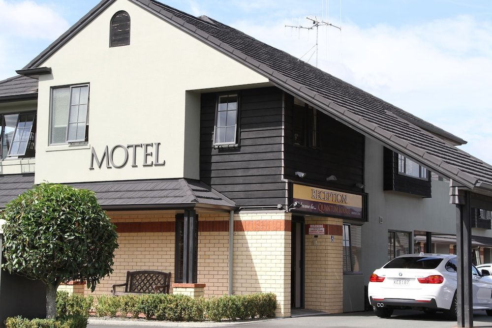 Quantum Lodge Motor Inn