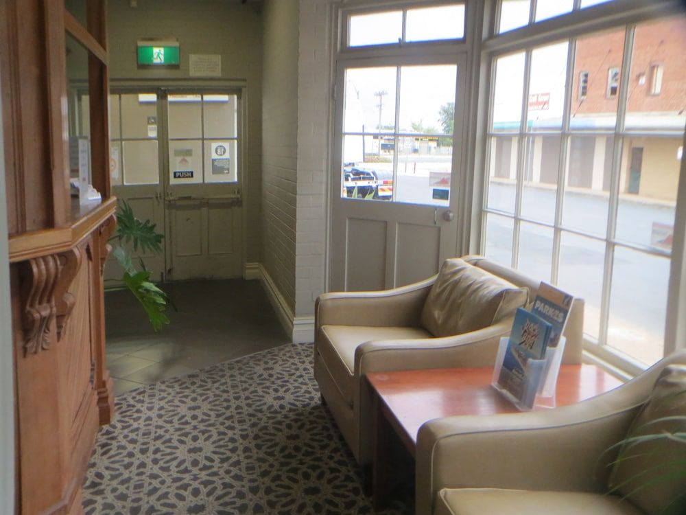 Coachman Hotel Motel 3