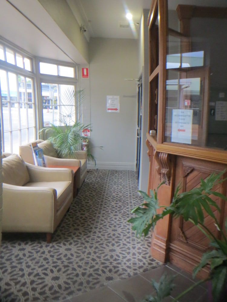 Coachman Hotel Motel 2