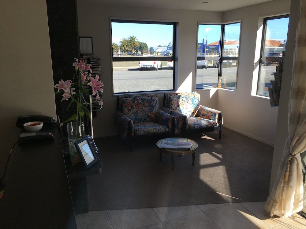 Coleraine Suites & Apartments 3