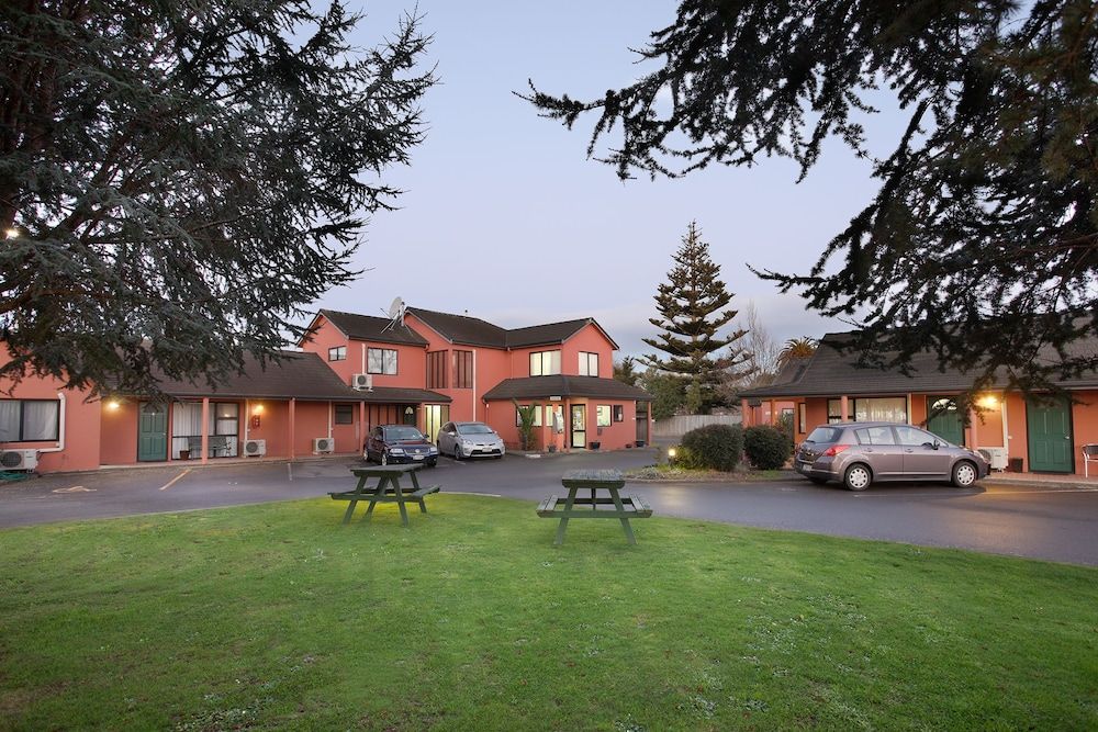 Pavilion Motel & Conference Centre 1