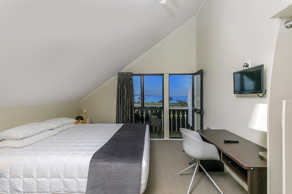 Le Chalet Suisse Motel Apartments 3 Le Chalet Suisse Motel Apartments 3