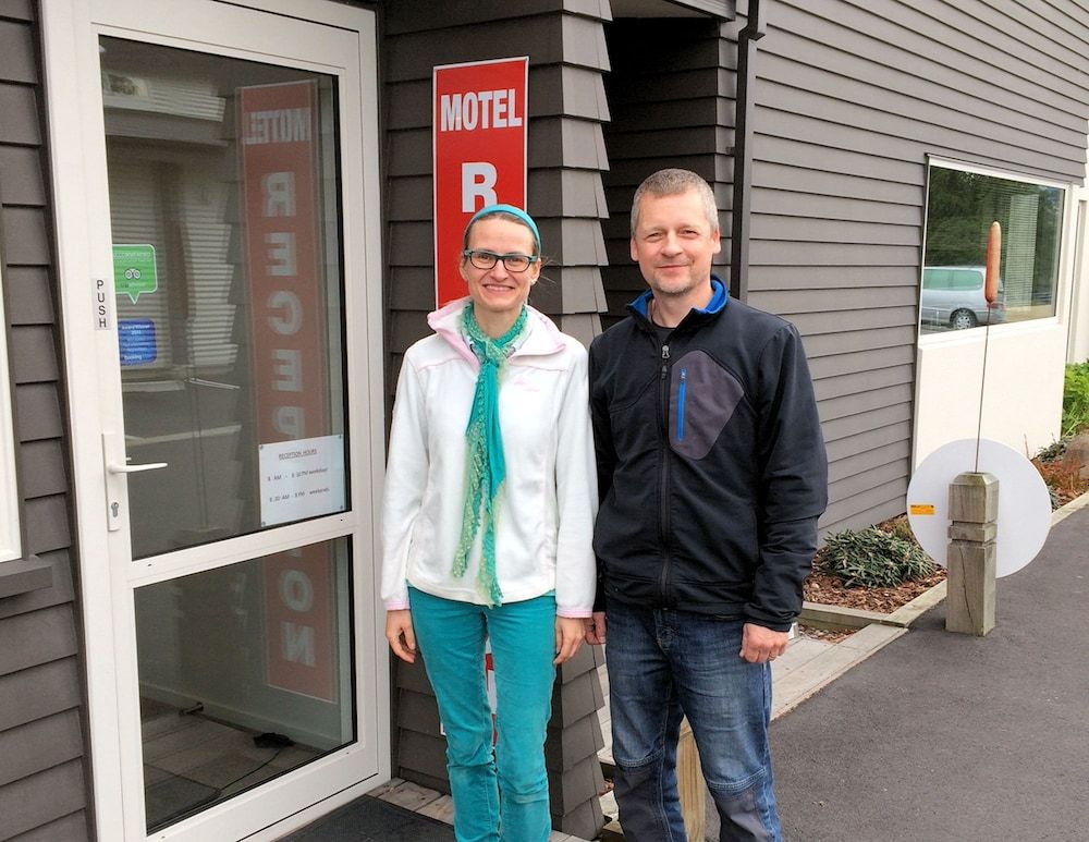 Oxford Village Motels 2