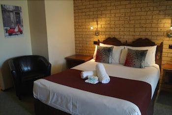 Bell Tower Motor Inn 2