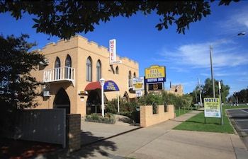 Bell Tower Motor Inn 1