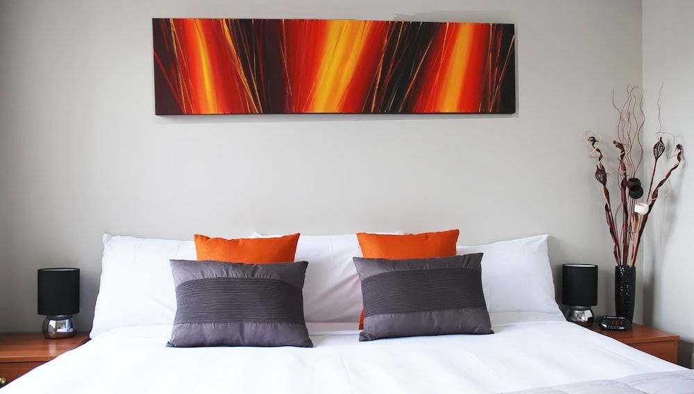 Almond Court Motel 2