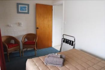 Coastal Comfort Motel 2