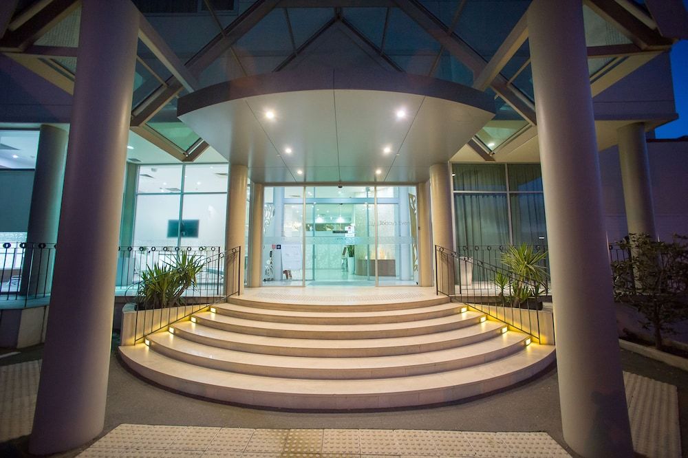 Sfera's Park Suites & Convention Centre 1