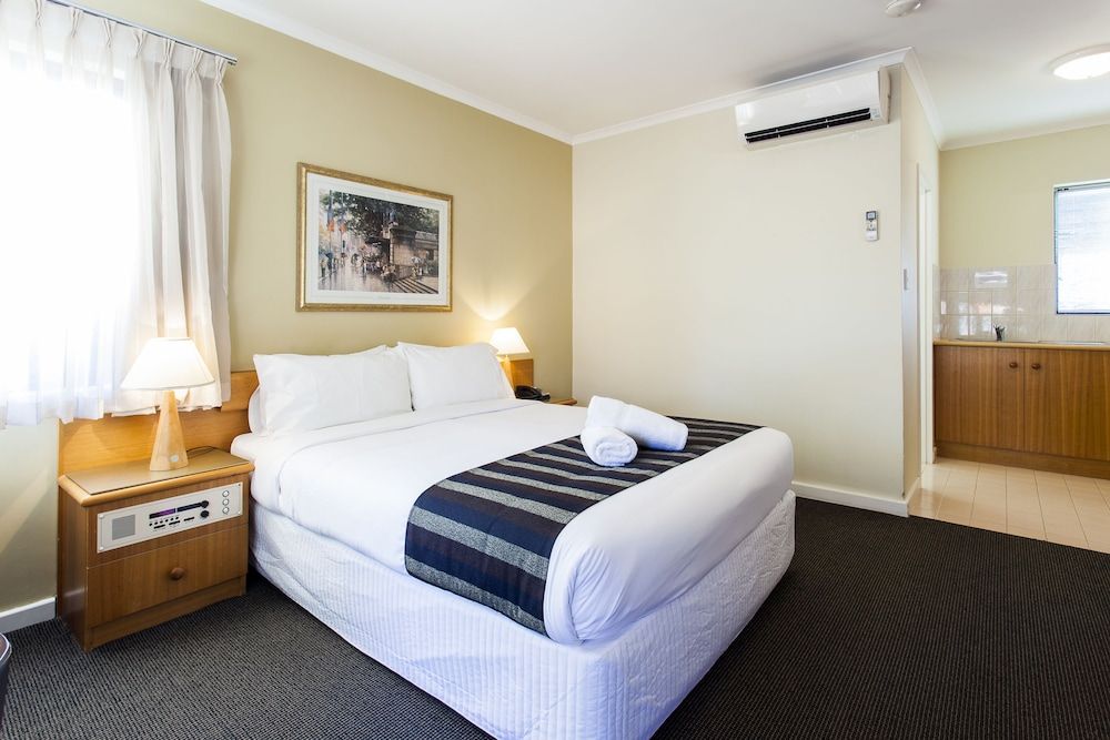 Kings Park Motel 3