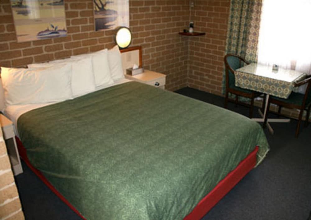 Grand Manor Motor Inn - Queanbeyan