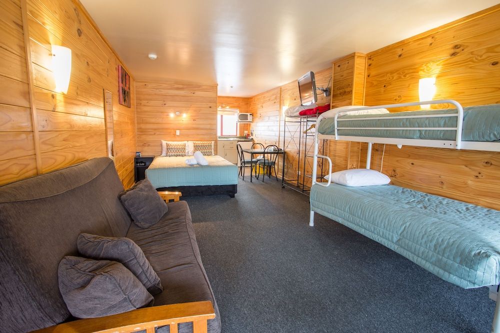 Nelson City TOP 10 Holiday Park 1 Nelson City TOP 10 Holiday Park 1