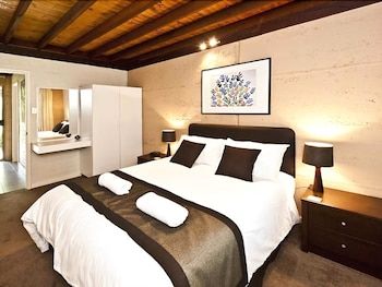 Riverway Chalets 2