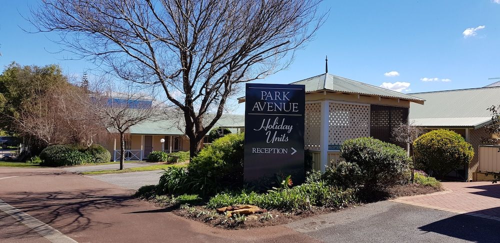 Albany Holiday Units 2