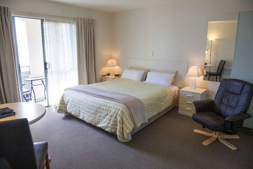 Westport Spa Motel 2