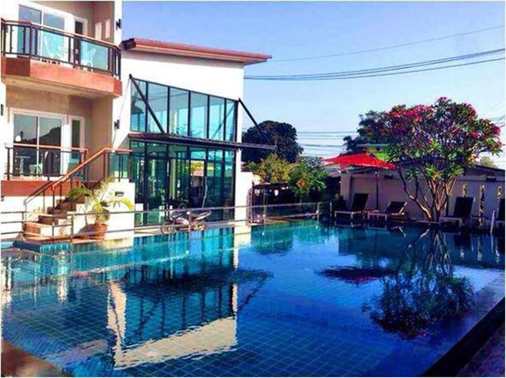 Bee Orchid Pool Villa 2