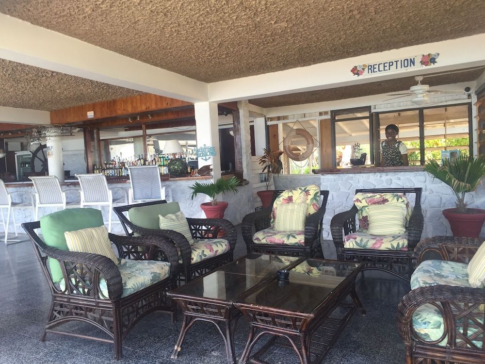 Anchorage Yacht Club Hotel 2