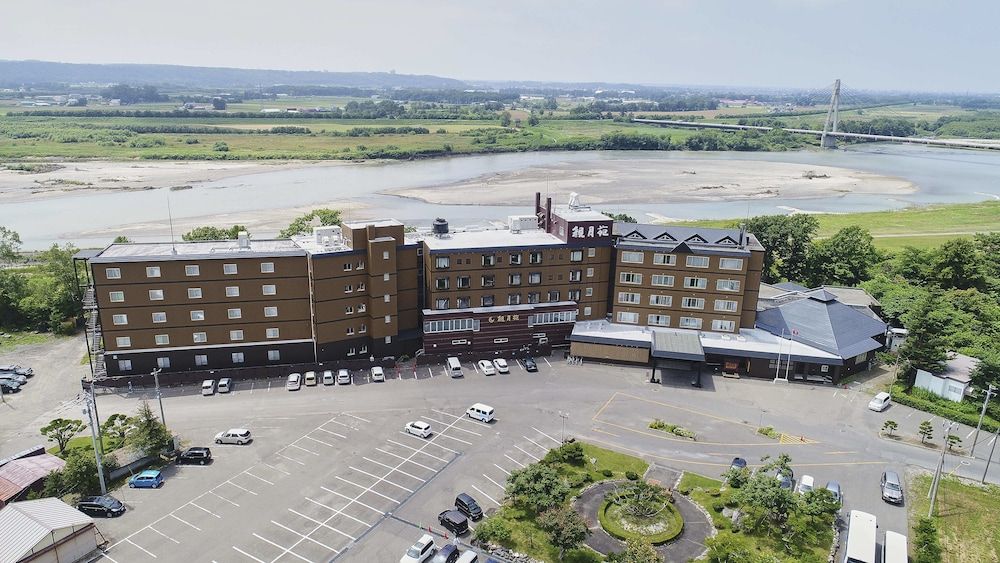 Tokachigawa Onsen Kangetsuen Hotel 3 estrelas em Otofuke