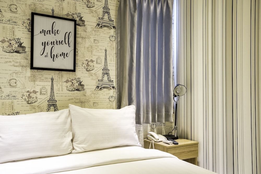 White Residence Hotel & Apartment 1