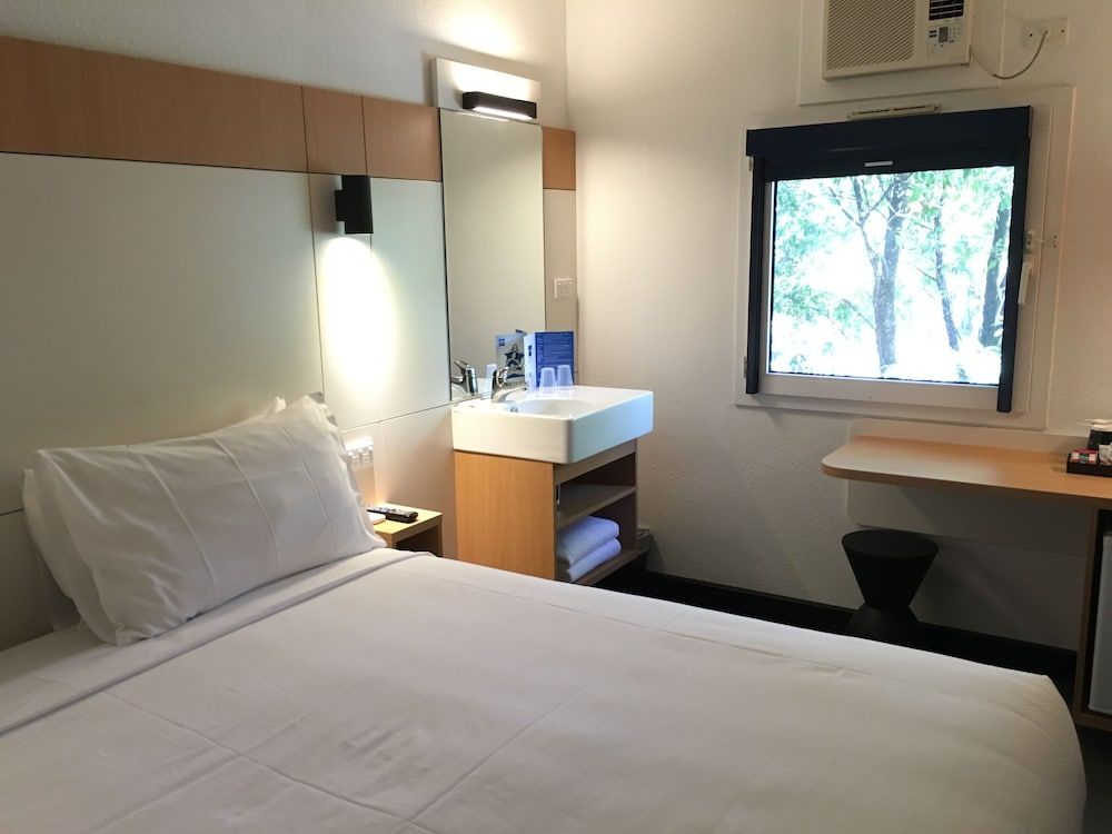 ibis budget Enfield 3