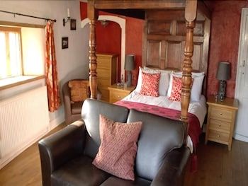 The Kings Arms Hotel 2