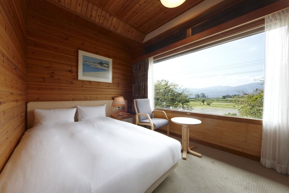 Okubiwako Makino Grand Park Hotel 3