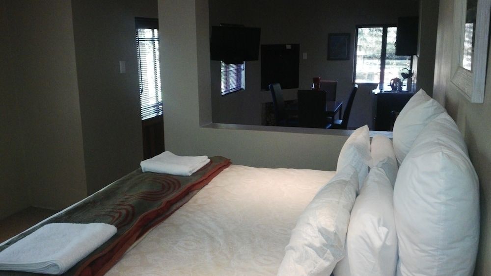 Treelands Estate, Abbey and Castle 2