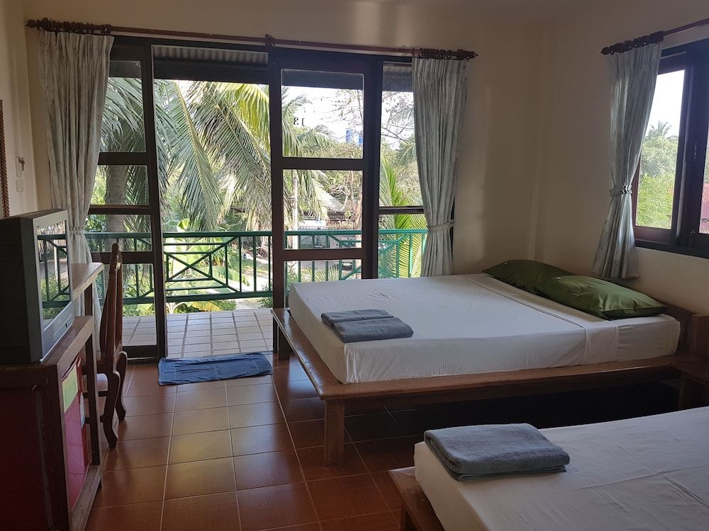 First Villa Beach Resort 3