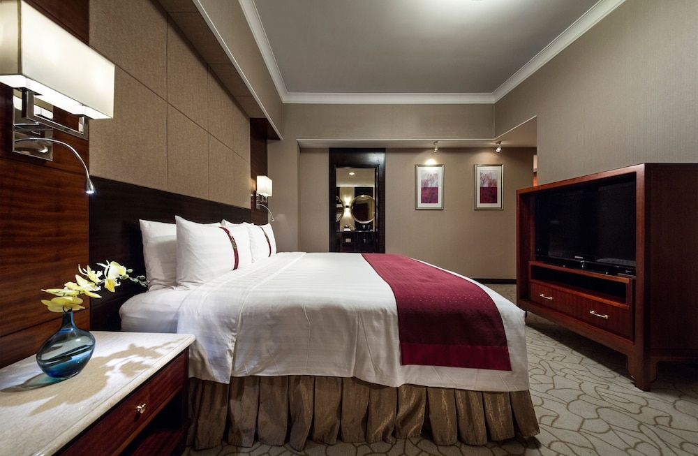 Holiday Inn Zhongshan Downtown 3