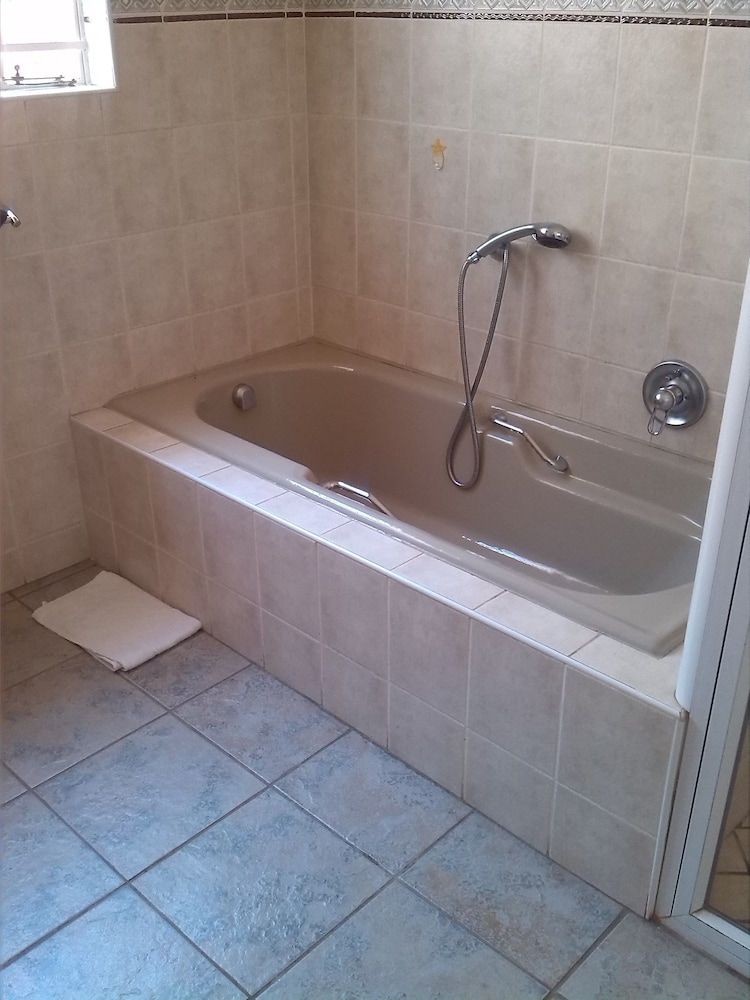 24 Onvrey Guest House 3