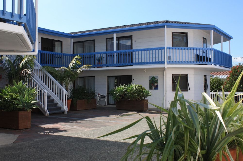 Snells Beach Motel