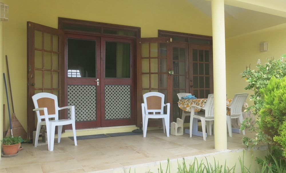 Gemini House Bed & Breakfast 2