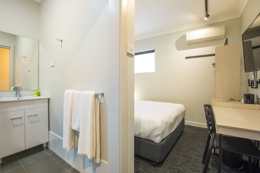 Nightcap at Blue Cattle Dog Hotel 3