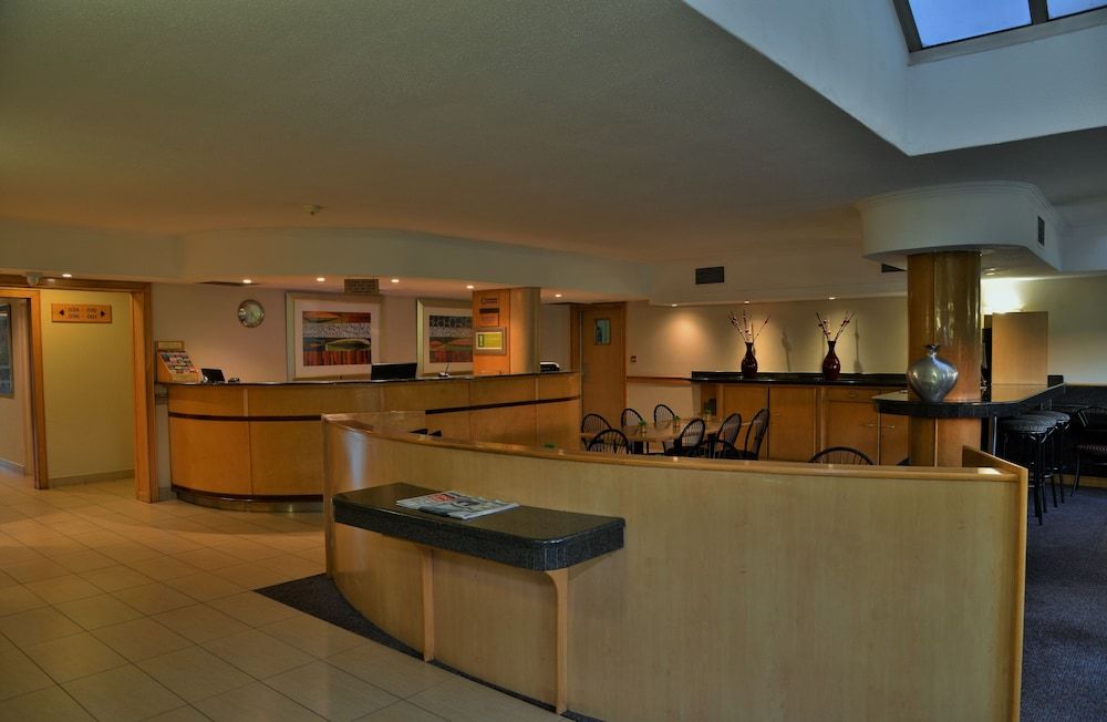 Road Lodge Carnival City 2