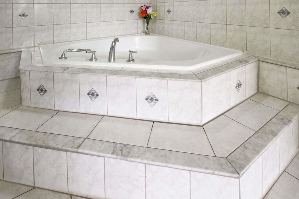 Knights Inn Burlington, ON 2