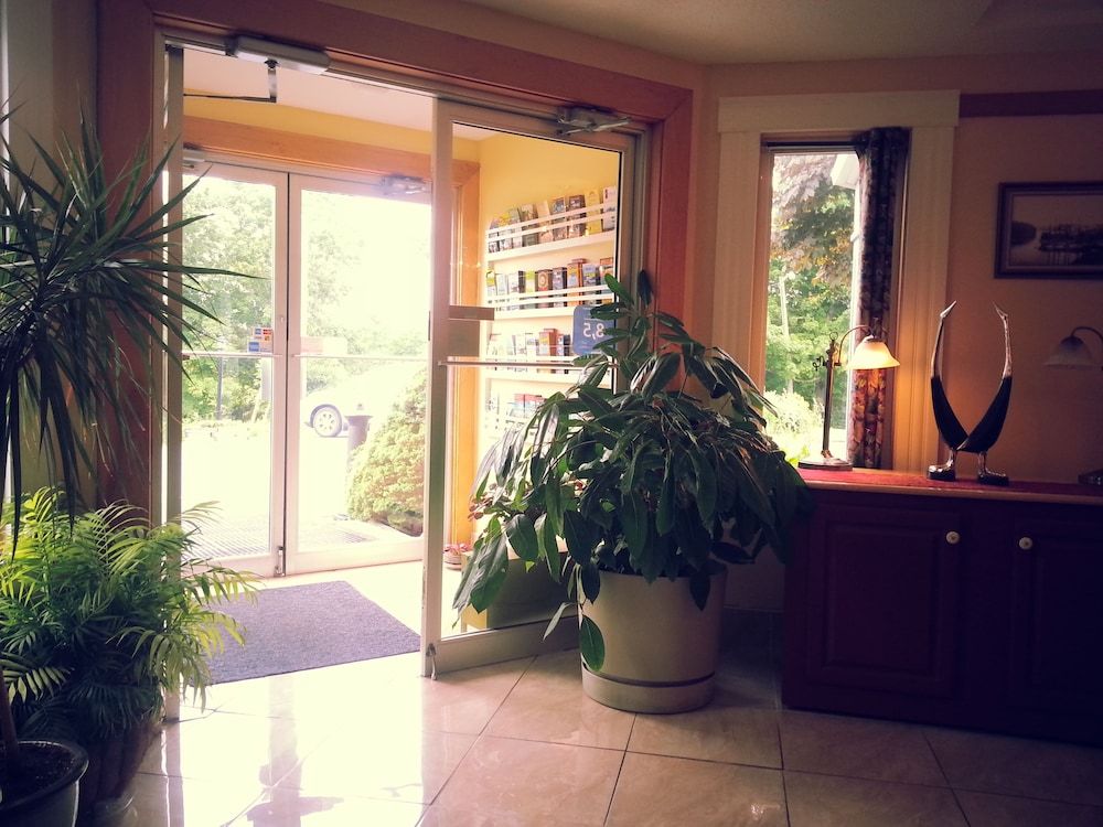 Granite Town Hotel 2