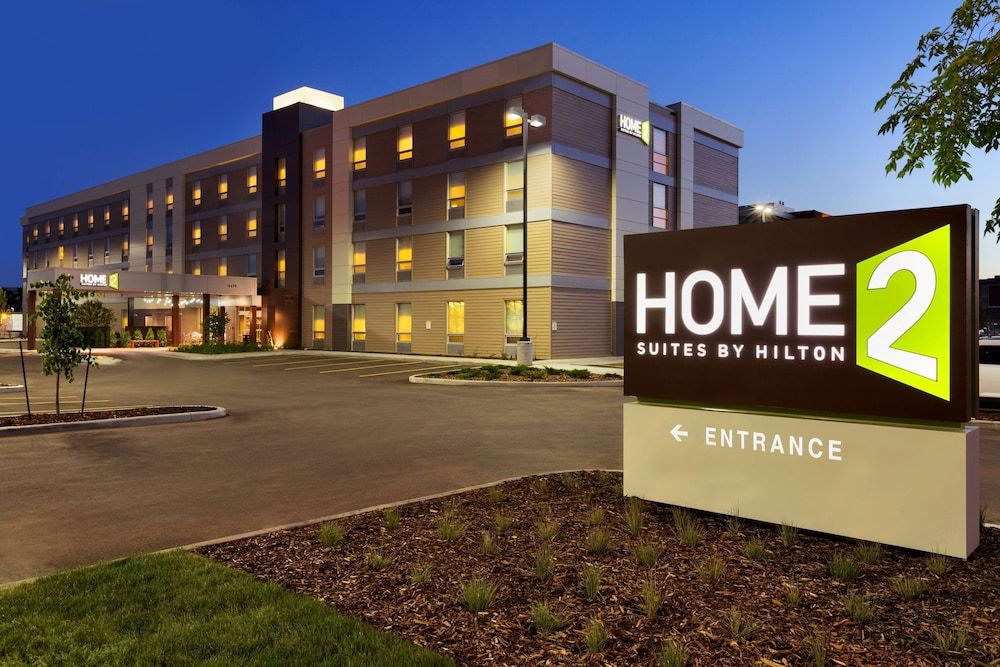 Home2 Suites by Hilton West Edmonton, Alberta, Canada 3 estrellas en Edmonton