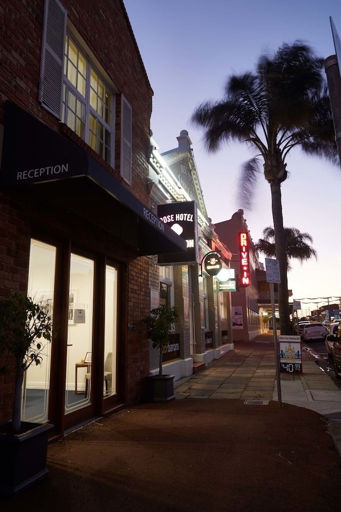 Rose Hotel & Motel 2