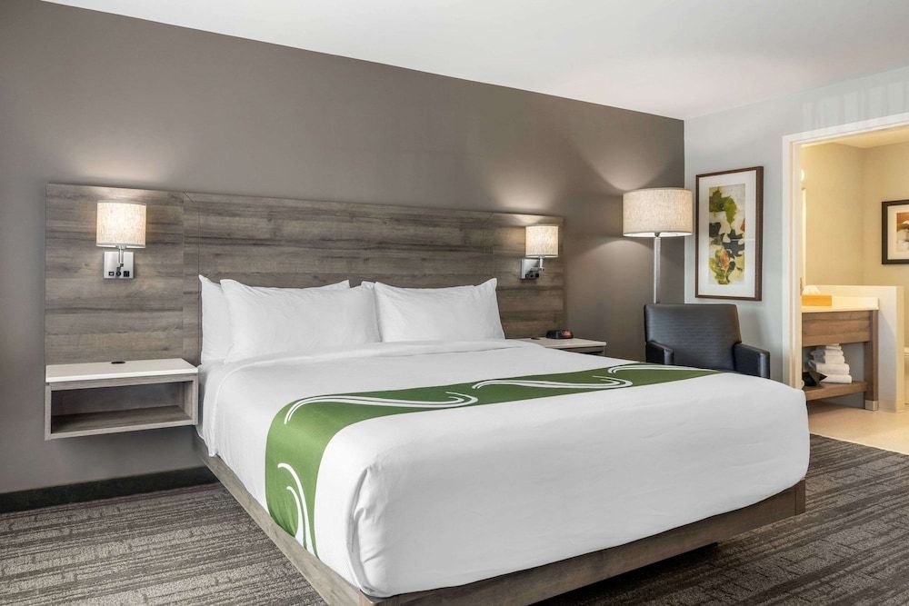 Quality Inn & Suites Amsterdam 3 estrelas em Fredericton